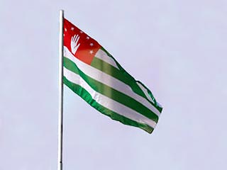 Абхазия официально обратилась к президенту России, Совету Федерации и Госдуме РФ с просьбой о признании независимости самопровозглашенной республики