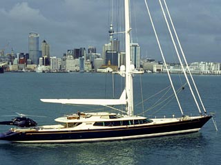 Ограбленное судно носит название Tiara и относится к парусникам класса "люкс"