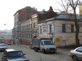 Православная общественность просит Лужкова создать музей новомучеников в доме No. 3 по Печатникову переулку