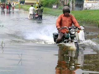 В восточном индийском штате Бихар продолжается катастрофическое наводнение, вызванное разливом реки Коси