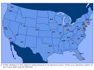 Во всех крупных аэропортах США задержаны рейсы - это видно на специальном табло в интернете на сайте Федеральной авиационной администрации