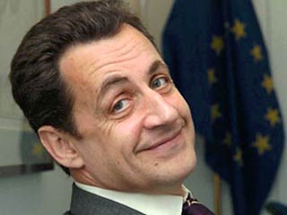 Рейтинг популярности президента Франции Николя Саркози взлетел в августе до шестимесячного максимума благодаря его поездкам в Афганистан и Грузию