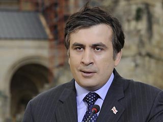 Президент Михаил Саакашвили, выступая в понедельник на площади Свободы в Тбилиси в рамках акции "живая цепь", объявил 1 сентября "днем единения Грузии"