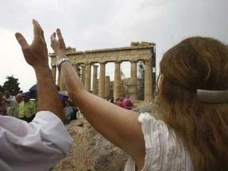 Греческие язычники просят богиню Афину защищать Акрополь