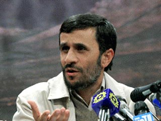 Президент Ирана Махмуд Ахмади Нежад был непривычно осторожен в своей реакции на битву России с Западом из-за Грузии