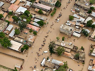Число жертв тропического урагана "Ханна", обрушившегося на Гаити, возросло, по последним, данным до 136 человек