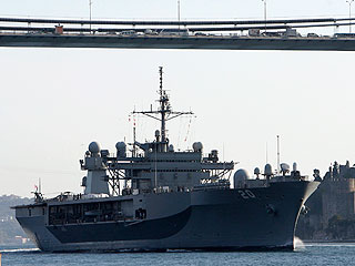 Корабль управления ВМС США Mount Whitney в пятницу должен прибыть в территориальные воды Грузии