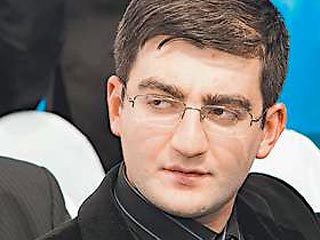 Сын первого президента Грузии Гамсахурдиа останется в тюрьме по меньшей мере на два месяца 