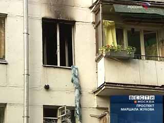 Пожар после взрыва газа произошел в квартире жилого пятиэтажного дома на северо-западе Москвы, пострадал один человек