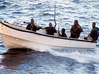 У берегов Сомали "летучий голландец" уничтожил лодку пиратов