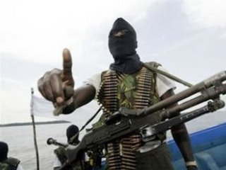 Нигерийские бандиты захватили нефтеналивное судно в дельте реки Нигер с иностранными специалистами на борту