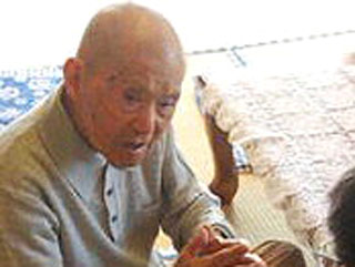 По словам самого старого японца 112-летнего Томодзи Танабе, проживающего в Мияцзаки, важным фактором долголетия является полный отказ от курения и алкоголя