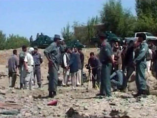 Губернатор афганской провинции Логар Абдулла Вардак погиб в субботу, его машина взорвалась на мощной радиоуправляемой мине, заложенной на дороге мятежниками