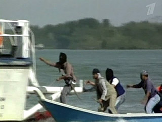Вооруженные пираты у берегов Сомали захватили танкер для перевозки химикатов, приписанный к порту Гонконга