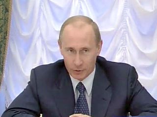 Впервые Владимир Путин в качестве премьер-министра начал серию встреч с фракциями Госдумы для обсуждения бюджета, проект которого будет приниматься в Госдуме в первом чтении 19 сентября