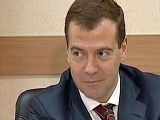 Президент России Дмитрий Медведев провел в Кремле экстренное совещание с экономическим блоком правительства