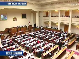 Парламент Грузии продлил ЧП в Абхазии и Южной Осетии