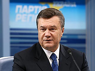 Попытки "мутантов, уродов" рассорить Украину с Россией не пройдут, заявил Виктор Янукович