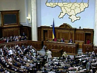 Парламент Украины в пятницу принял в первом чтении законопроект "О всеукраинском референдуме"