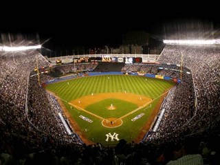 Последняя игра прошла в воскресенье на главном бейсбольном стадионе Нью-Йорка Yankee. Крупнейший город США навсегда прощается с одной из главных своих достопримечательностей