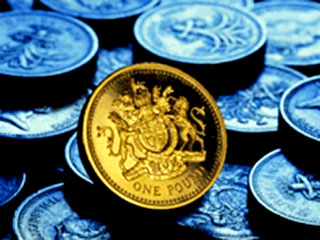 В Великобритании каждая пятидесятая монета достоинством 1 фунт стерлингов (около 2 долларов) является фальшивой