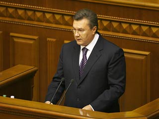 Глава Партии регионов Виктор Янукович выдвинул требования по отношении к блоку Юлии Тимошенко. "Коалиция с Блоком Тимошенко для нас очень некомфортна. Однако если союз между нашими силами состоится, его основой станут программные принципы Партии регионов"