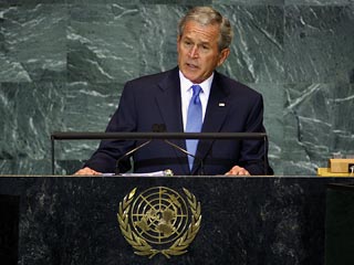 Президент США Джордж Буш, выступая во вторник с трибуны Генеральной ассамблеи ООН, обвинил Россию в нарушении Устава ООН в связи с событиями в Грузии и пообещал дальнейшую поддержку Тбилиси
