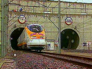 В туннеле под Ла-Маншем произошла остановка пассажирского поезда