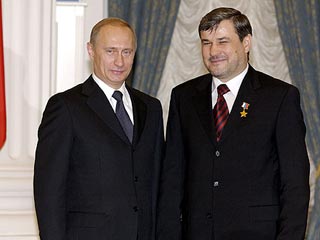В 2004 году Руслан Ямадаев был награжден Звездой Героя России