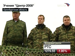 Медведев приехал на полигон Донгуз под Оренбургом посмотреть на пуск ракет "Точка-V"