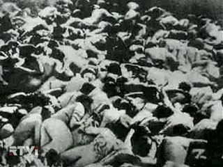 Украина в понедельник вспоминает жертв Бабьего Яра - места массовых казней в Киеве, где в годы фашистской оккупации с 29 сентября 1941 года было расстреляно почти все еврейское население города, а также люди других национальностей