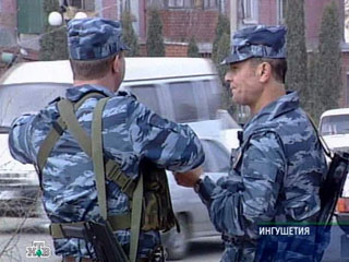 В Назрани во вторник утром неизвестный совершил попытку подрыва машины, в которой находился глава МВД Ингушетии Муса Медов
