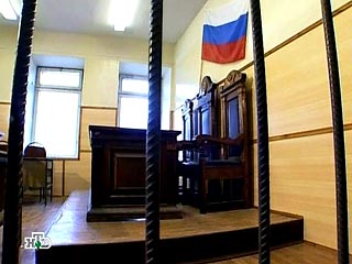 В Новосибирске судят мужчину, ранившего милиционера при попытке вызволить жену из вытрезвителя