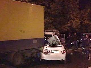 Дорожно-транспортное происшествие произошло в ночь на пятницу на юге Москвы в районе Царицыно. Как сообщил представитель столичной госавтоинспекции, в результате аварии погибли два человека