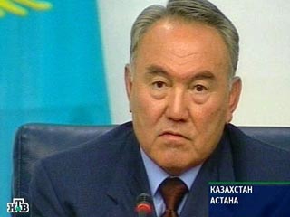 Президент Казахстана Нурсултан Назарбаев считает, что Латвии и России следует забыть обиды и наладить двусторонние отношения