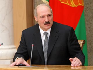Лукашенко велел белорусским чекистам обеспечить в стране порядок в условиях мирового финансового кризиса
