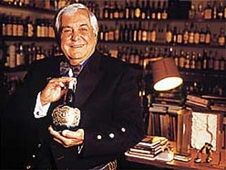 В коллекции насчитывается 3384 бутылок, которые на протяжении 35 лет собирал бразилец Клэйв Видиш
