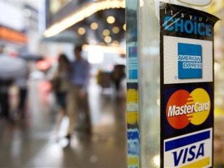 Более 700 тысяч мексиканцев не смогли во вторник оплатить свои покупки кредитными карточками из-за разразившегося финансового кризиса