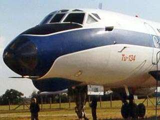 В аэропорту столицы Казахстана произвел аварийную посадку самолет Ту-134, выполнявший рейс Астана - Санкт-Петербург, сообщили в среду в МЧС республики