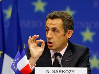 Как сообщил на пресс-конференции президент председательствующей в ЕС Франции Николя Саркози, страны-члены организации одобрили антикризисный план, основанный на господдержке банков