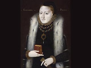 Неизвестный портрет королевы Елизаветы I, с именем которой связывают так называемый "золотой век Англии", был обнаружен на чердаке дома в одном из графств Великобритании