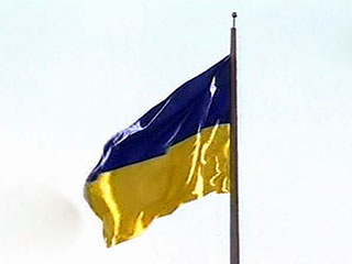 Международное рейтинговое агентство Standard & Poor's снизило долгосрочный суверенный кредитный рейтинг Украины в иностранной валюте до "B" с "B+", а долгосрочный рейтинг в местной валюте - до "B+" с "BB-"