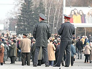 В Барнауле в четверг продолжились стихийные акции протеста пенсионеров, начавшиеся в минувшие воскресенье и понедельник