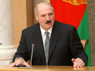Президент Белоруссии Александр Лукашенко призвал правительство сделать решительные шаги в сторону либерализации экономики