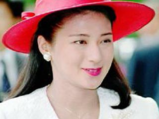 Супруга принца Японии Нарухито принцесса Масако, последние пять лет страдающая от депрессии и из-за этого максимально ограничившая контакты с внешним миром, нарушила свое затворничество ради встречи с принцем Уэльским Чарльзом и его супругой Камиллой