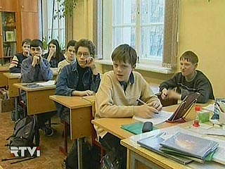 Почти 100 тысяч российских школьников учатся в условиях антисанитарии
