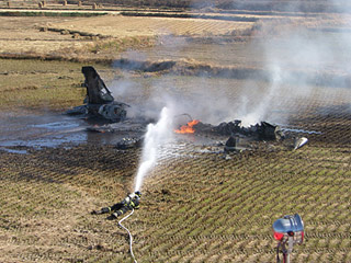 В Южной Корее при выполнении учебного полета в воздухе столкнулись два реактивных истребителя F-5E
