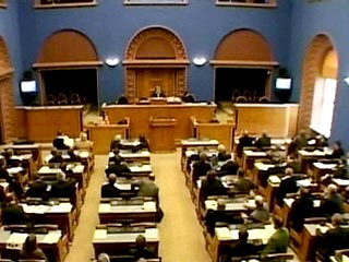 Парламент Эстонии отказался предоставлять гражданство детям "неграждан"