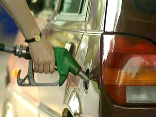Нефтяные компании вняли требованиям ФАС: цены на бензин в РФ с 20 по 26 октября снизились в среднем на 1,9%