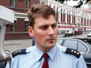 Начальник дорожной полиции латвийского города Лиепая во время отпуска ездит драть шкуры в Данию